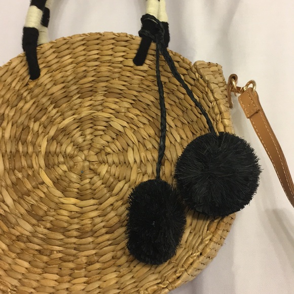 Kayu handcrafted seagrass bag, removable crossbody - Picture 4 of 8